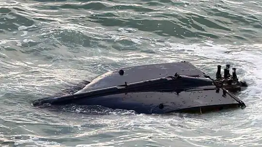 Akçakoca'da sahile vuran şüpheli cisim incelemeye alındı
