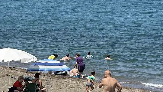 Termometreler 37 dereceyi gösterdi, sahiller doldu taştı
