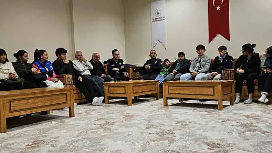 Alaca Emniyet Müdürü Anıl Kırıkcı, gençlerle buluştu