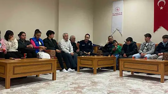 Alaca Emniyet Müdürü Anıl Kırıkcı, gençlerle buluştu