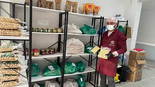 Alaplı'da fındık kavurma tesisleri taleplere yetişemiyor