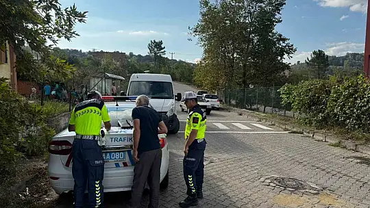 Alaplı'da jandarma ekiplerinden okul servislerine sıkı denetim