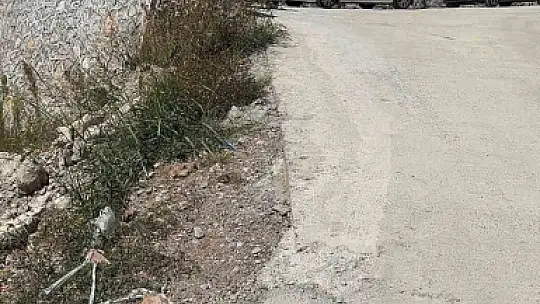 Alaplı'da öğrenciler okul yolunun tamamlanmasını bekliyor