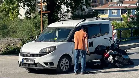 Alaplı'da zincirleme kaza Motosikletteki 2 kişi yaralandı