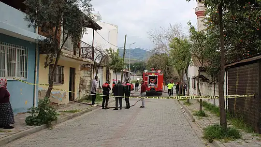 Alevler evi sardı, mahallede panik yaşandı