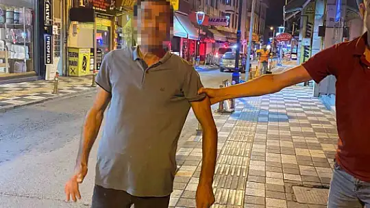 Alkollü şahıs caddeyi karıştırdı