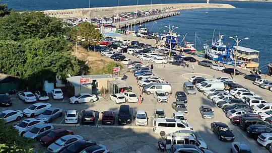 Amasra 3 günde nüfusunun 16 katı ziyaretçiyi ağırladı