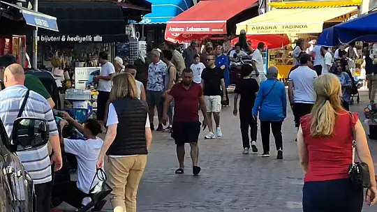 Amasra 3 günde nüfusunun 16 katı ziyaretçiyi ağırladı