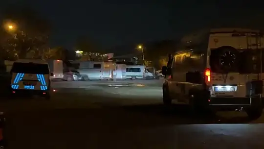 Amasra'da kaya parçaları karavanların bulunduğu alana düştü