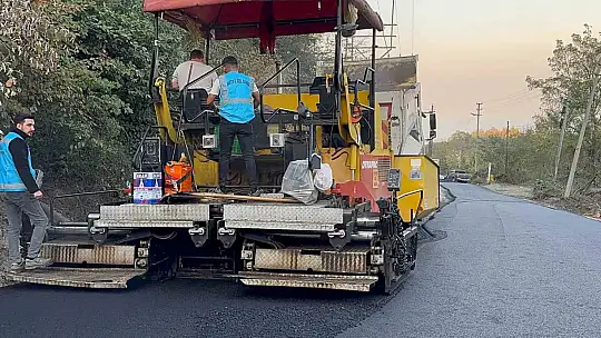 Yol çalışmasına baklavalı teşekkür