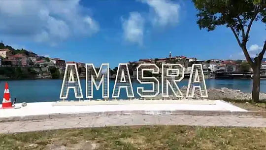 Amasra'ya ışıklı tabela