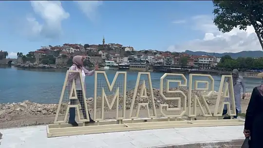 Amasra'ya ışıklı tabela