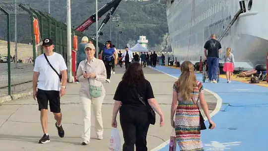 Amasra'ya kruvaziyer ile gelen sayısı 112 bini aştı