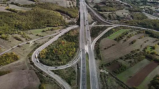 Anadolu Otoyolu Bolu Dağı geçişinde İstanbul yönü 5 saat trafiğe kapatılacak