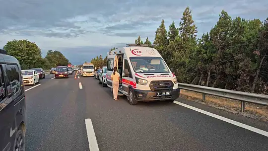 Anadolu Otoyolu'nda zincirleme kaza: 3 yaralı