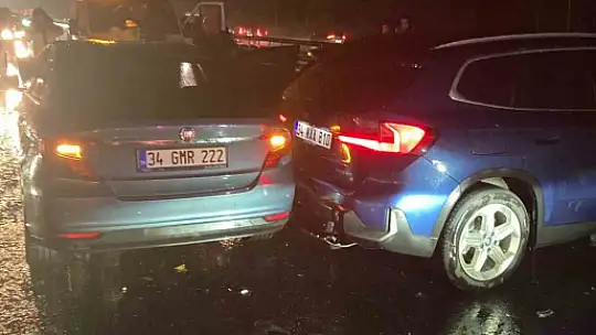Anadolu Otoyolu'nda zincirleme kaza: 3 yaralı