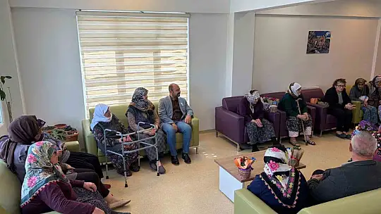 Anneler Günü'nde huzurevi sakinleri unutulmadı