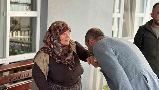 Anneler Günü'nde huzurevi sakinleri unutulmadı
