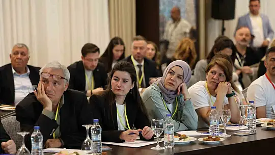 Antalya BB Başkanı Muhittin Böcek başkanlığında, Safranbolu'da Cittaslow Ulusal Ağ toplantısı gerçekleştirildi