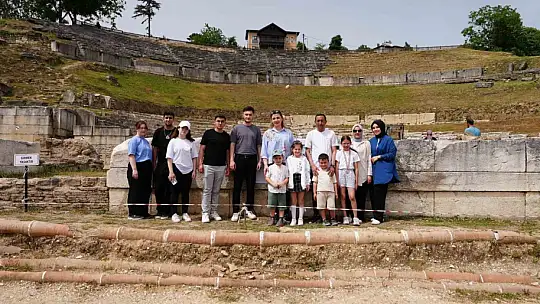 Antik kent kazısına gönüllüler de destek verdi
