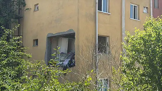 Apartmanda korkutan patlama: 1'i ağır, 5 yaralı