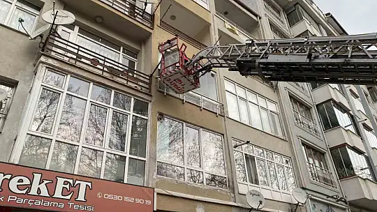 Apartmandan gelen silah sesi ve kırılan cam ekipleri harekete geçirdi