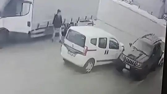 Araç muayene istasyonunda kaza: 3 araç hasar gördü