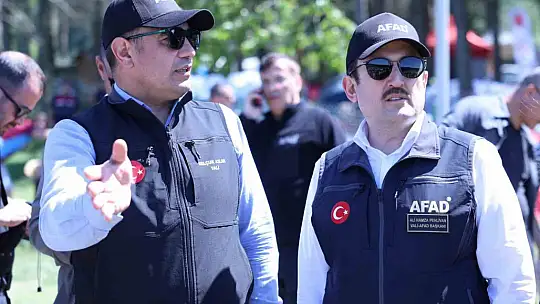 Arama kurtarma ekipleri kıyasıya mücadele etti