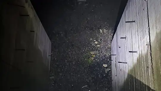 Asansör boşluğuna düşerek yaralanan kişiyi itfaiye kurtardı