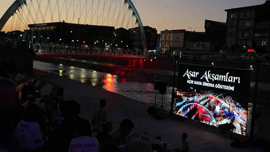 Asar akşamlarında ödüllü film gösterimi
