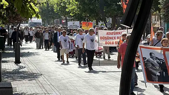 Atatürk'ün Bolu'ya gelişinin 92'nci yıl dönümü törenle kutlandı