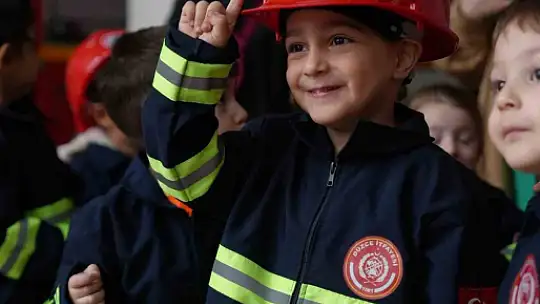 Ateş savaşçıları öğrencileri ağırlıyor