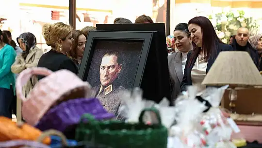 AVM'de el emeği ürünler sergilendi