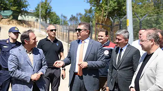 Bakan Danışmanı Karaca, Kurtsuyu Hayvan Barınağı ve Doğal Yaşam Alanını inceledi
