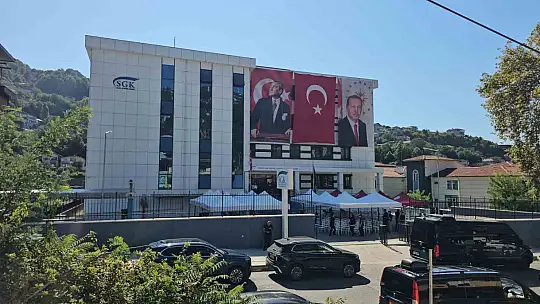 Bakan Işıkhan Zonguldak'ta yeni SGK binasını açtı: 122 milyon liralık yatırım