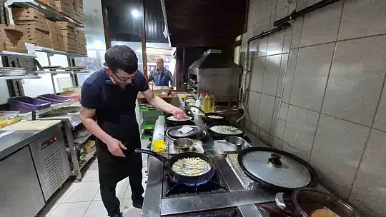 Balık ustasından lezzetli hamsi pişirmenin püf noktaları