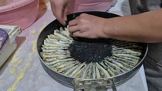 Balık ustasından lezzetli hamsi pişirmenin püf noktaları