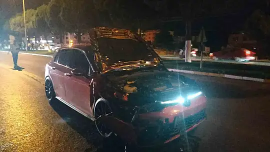 Balıkesir'de motosikletle otomobil kaza yaptı 1ölü, 1 yaralı
