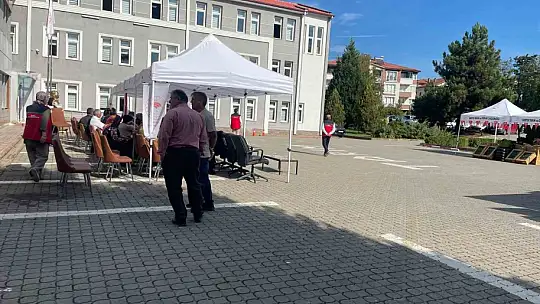 300 bin sebze fidesi dağıtıldı