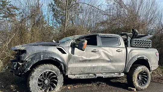 Bartın'da siste yoldan çıkan araç takla attı: 4 yaralı