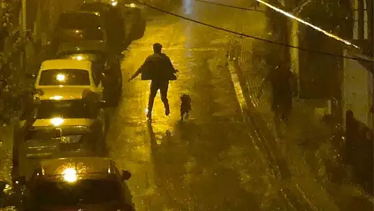 Bartın'da vatandaşların fırtınayla imtihanı kamerada