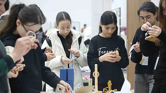 BARÜ'den 'Dünya Matematik Günü' etkinliği