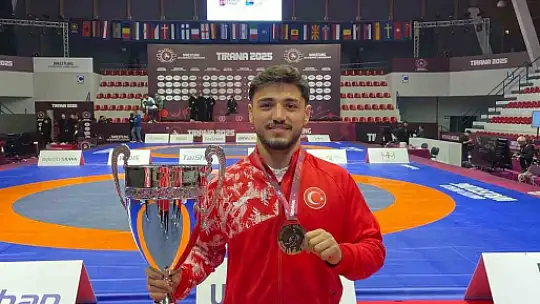 BARÜ'lü güreşçi Erdoğan, Avrupa üçüncüsü oldu