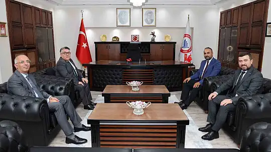 Rektör Akkaya'dan Rektör Özölçer'e nezaket ziyareti