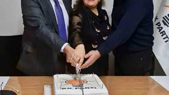 Başkan Arslan'a doğum günü sürprizi
