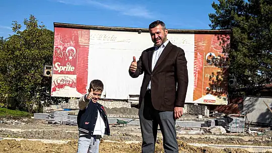 Başkan Çetinkaya, Yenişehir Açık Hava Sineması'ndaki çalışmaları inceledi