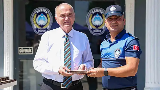 Başkan Özlü'den zabıta personeline tespih