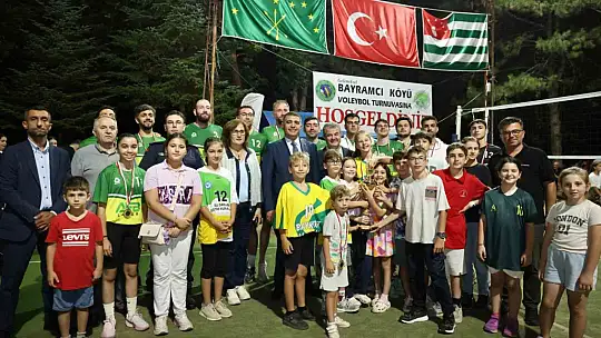 Bayracmı Köyü Voleybol Turnuvası sona erdi