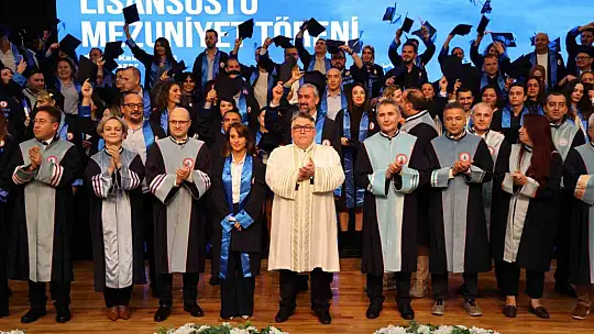 BEUN'da 2024-2025 Akademik Yılı Lisansüstü mezuniyet töreni coşkusu