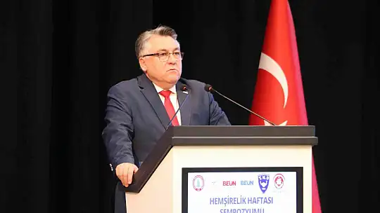 BEUN'de Hemşirelik Haftası'na özel tarihi defile